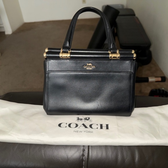 SOLD Coach Handbag with Cross body Strap Leather Black - Picture 1 of 6